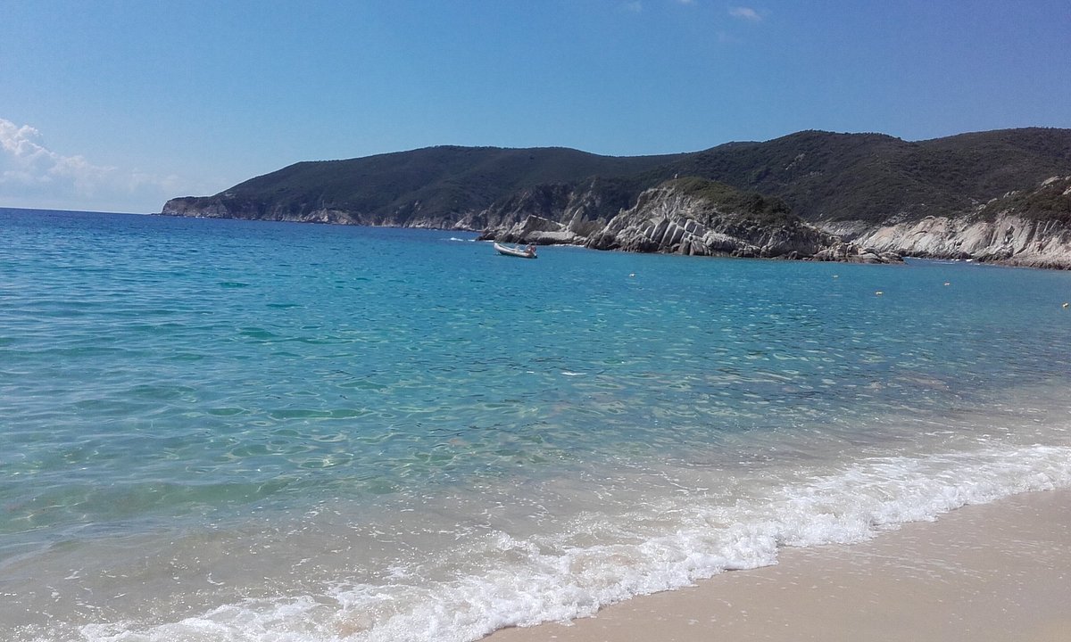 guest-1764838439-fbae-Kalamitsi-Beach