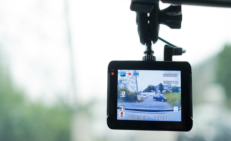 How Technology is Improving Motor Insurance Services in Abu Dhabi – Apps, AI, and Telematics