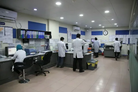 What Makes a Medical Laboratory in Lahore Reliable for Patients?