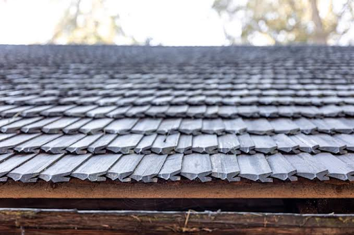Installing Shingles in Cold Weather: What Every Homeowner and Contractor Should Know